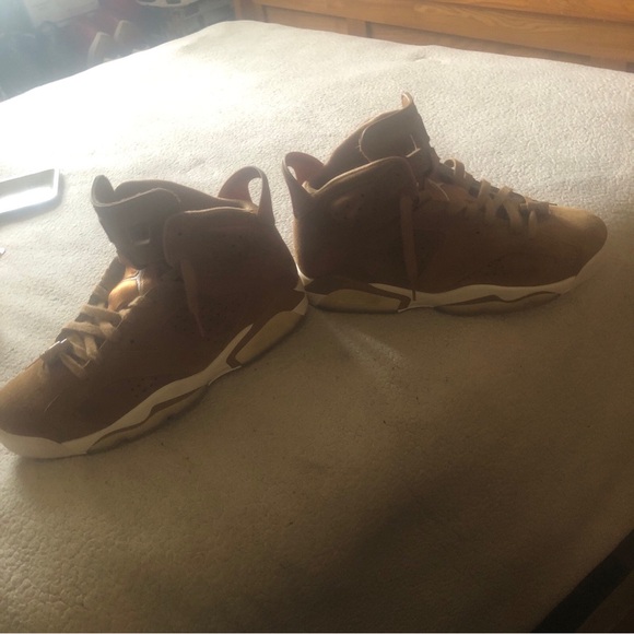 JORDAN 6 CARMEL/ROOTBEER/WHEATS SUEDE JORDANS - Picture 6 of 8
